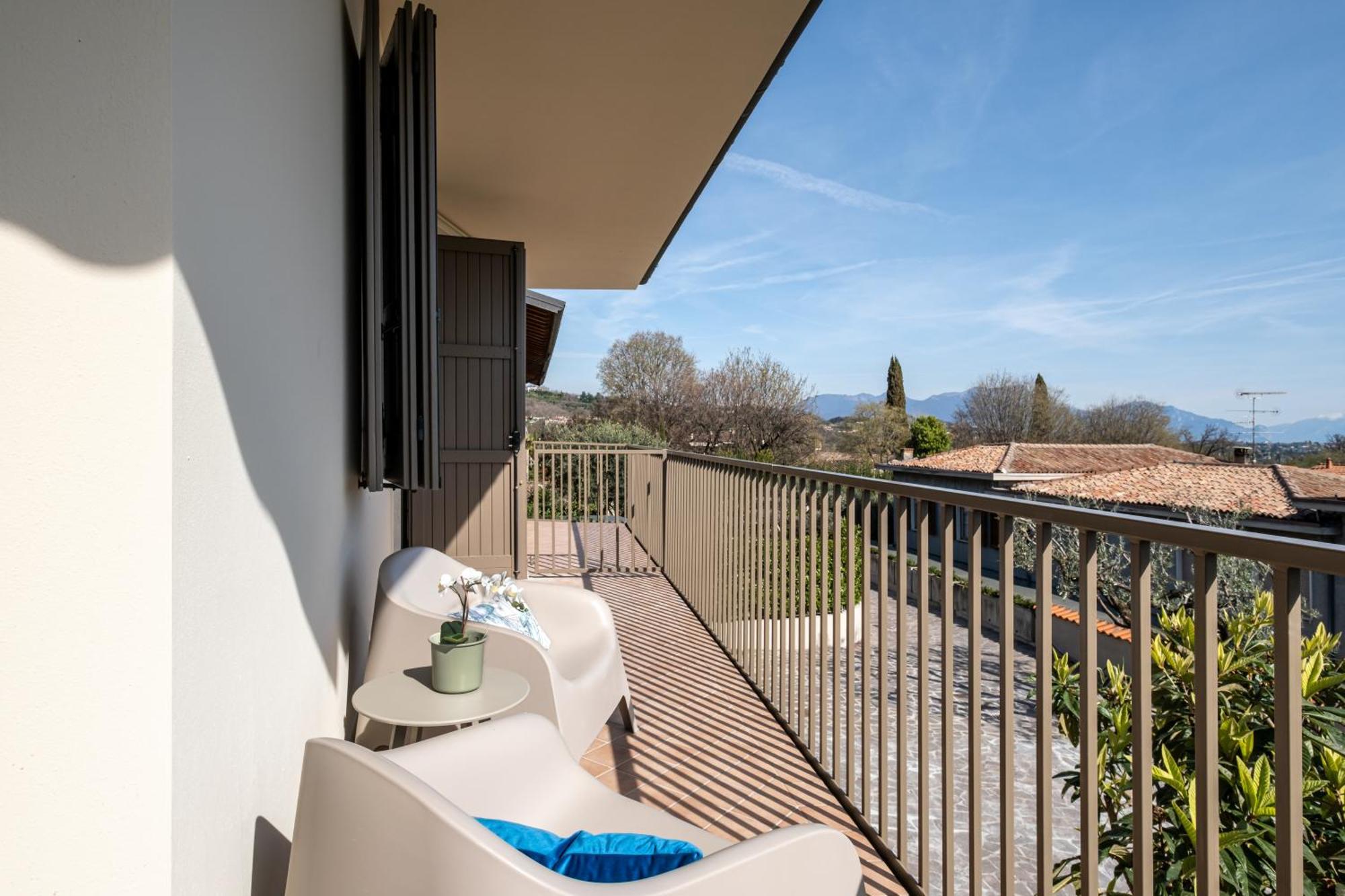 Il Lago Dei Sogni - Stupenda Vista Lago E Colline Barcuzzi Exterior photo